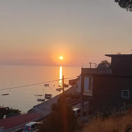 Tatil Evi Anemoessa Stone House