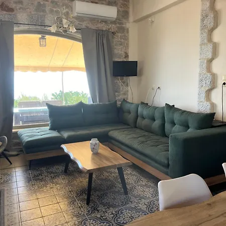 Anemoessa Stone House Ferienhaus