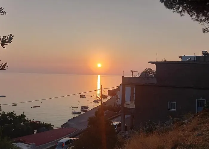 Prázdninový dům Anemoessa Stone House