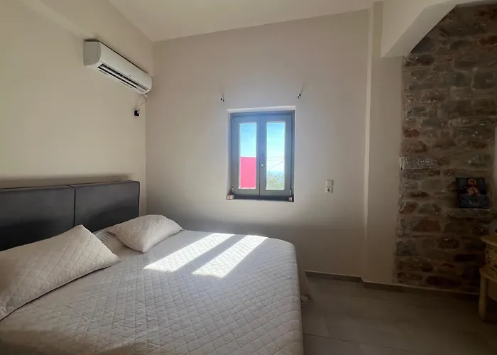 Nyaraló Anemoessa Stone House